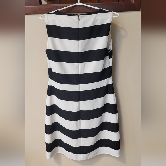 Banana Republic Shift Dress, Size 8 - Picture 3 of 3